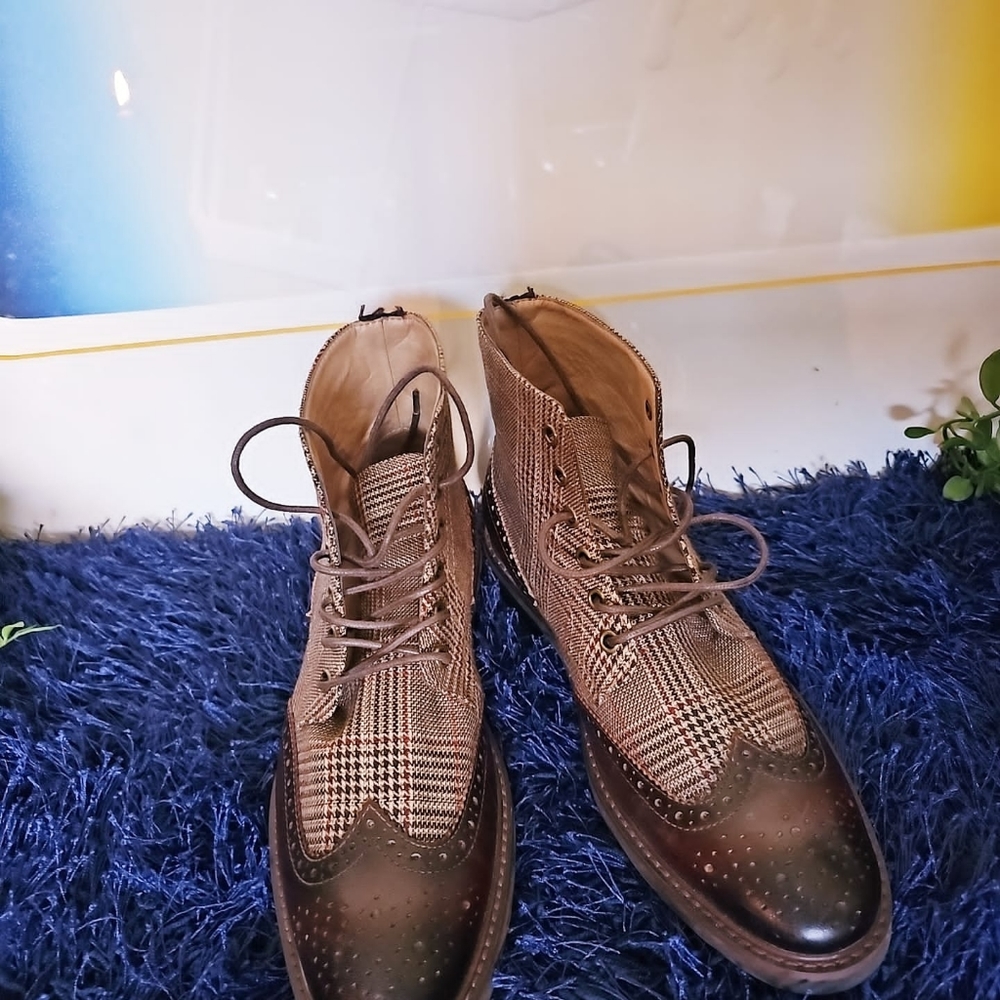 Shoes - Picture 3 of 4